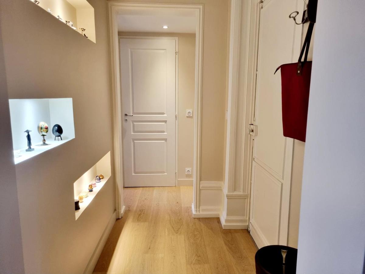 Face à l'hôtel de ville grand et lumineux appartement Angoulême Extérieur photo